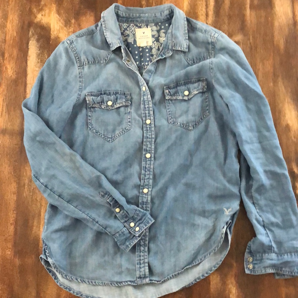 American Eagle Button Down